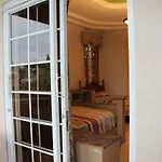 Dumas Villa